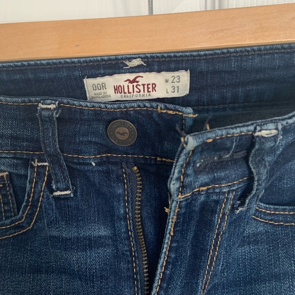 Holister, High-Rise Dark Wash Jeggings, Size: 00, Length: Regular - Picture 3 of 3